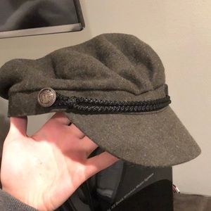 Olive green hat💚🤎